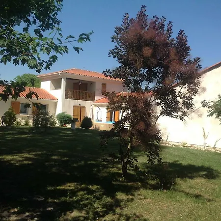 St Pasha بيت ضيافة Paillé